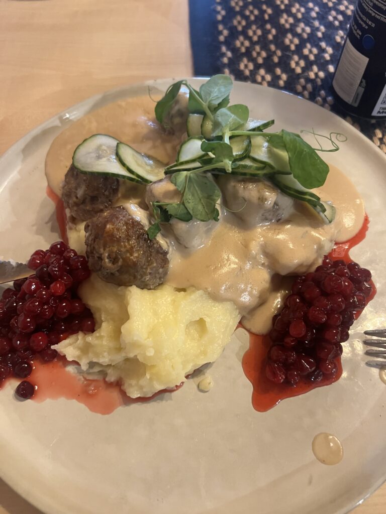 Lunchserveringen är igång